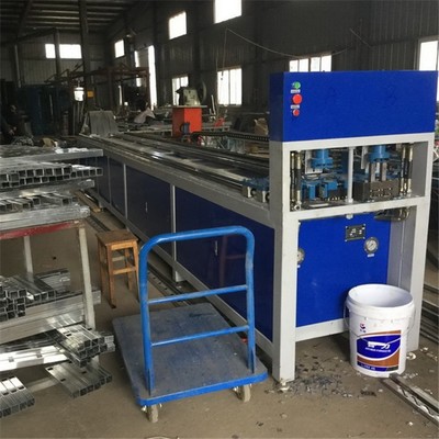 德川機(jī)械 專業(yè)供應(yīng)防盜網(wǎng)沖孔機(jī)與管材數(shù)控沖孔設(shè)備，廠家直銷服務(wù)